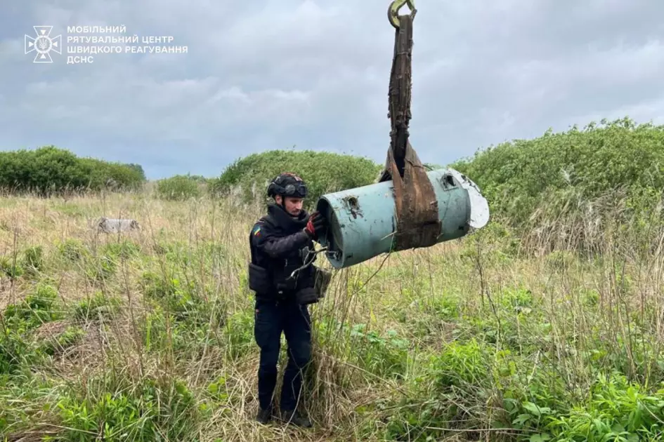 На Київщині знайдено ще одну бойову частину крилатої ракети Х-101: що потрібно знати киянам - 1
