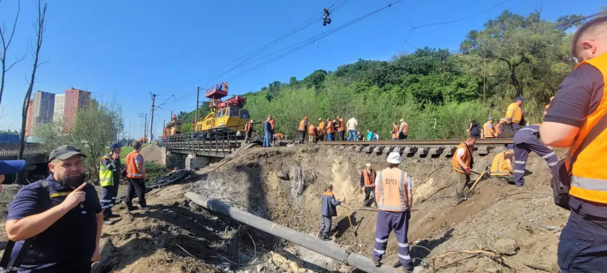 Після атаки на Київ зупинилось метро: які станції не працюють і чому - 2