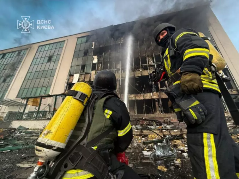 Як російський дрон спалив візовий центр на Лук’янівці: нові деталі атаки - 3