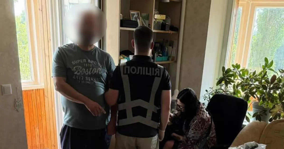 Наркобізнес на пів мільйона: у Києві затримано двох зловмисників з наркотиками - 4