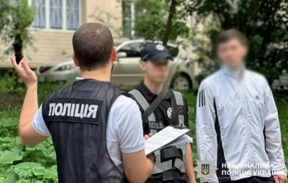 Київський зрадник на замовлення росіян підпалив мікроавтобус військового - 4