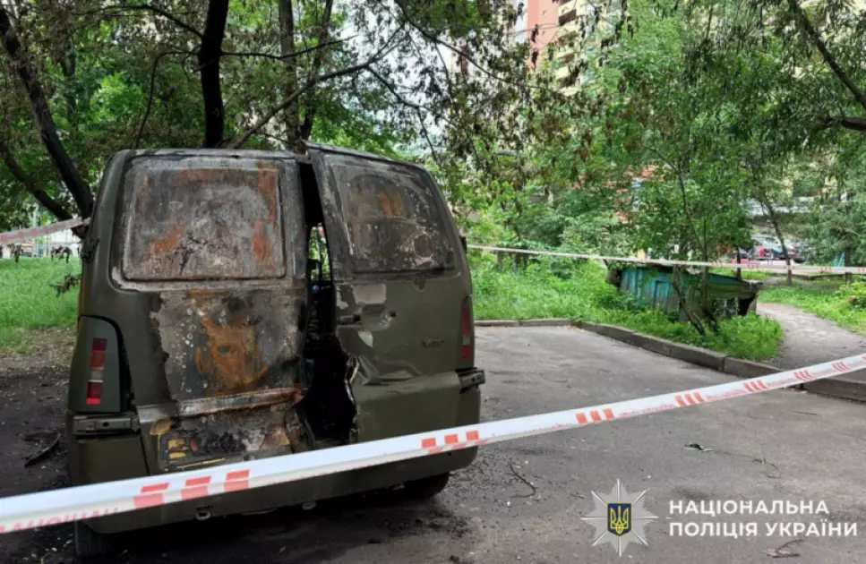 Київський зрадник на замовлення росіян підпалив мікроавтобус військового - 2