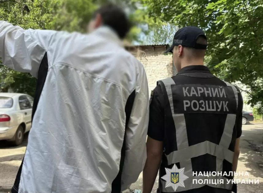 Київський зрадник на замовлення росіян підпалив мікроавтобус військового - 7