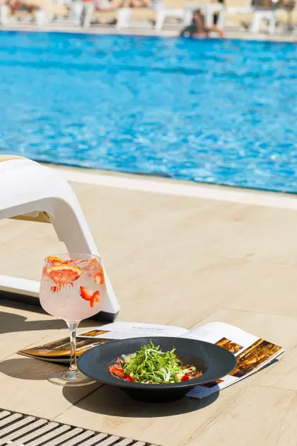 Fenix Beach Club: як насолоджуватися літом, не виїжджаючи з Києва - 3