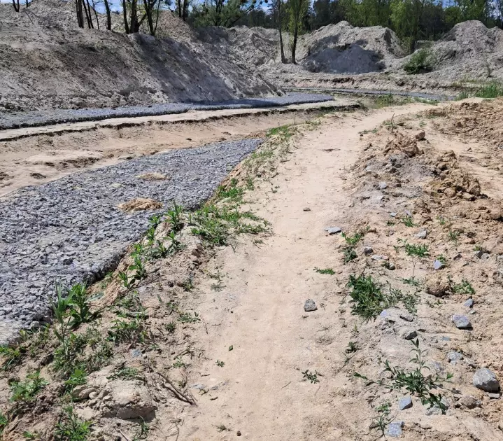 Синє озеро на Виноградарі стало болотом: куди зникли 81 мільйон гривень на його ревіталізацію? - 2