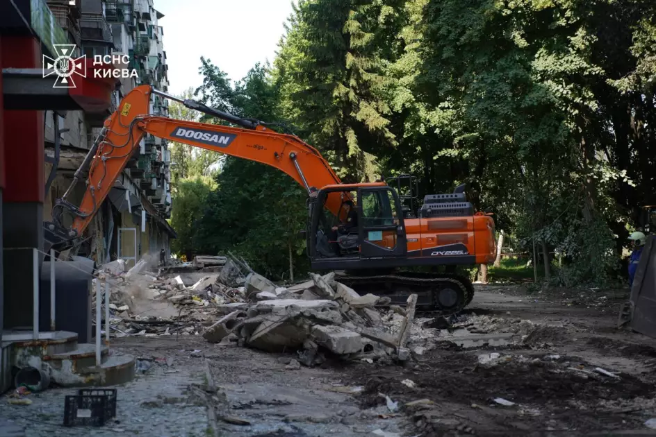 Трагедія на Солом’янці: З-під завалів будинку знайшли ще двох загиблих - 3
