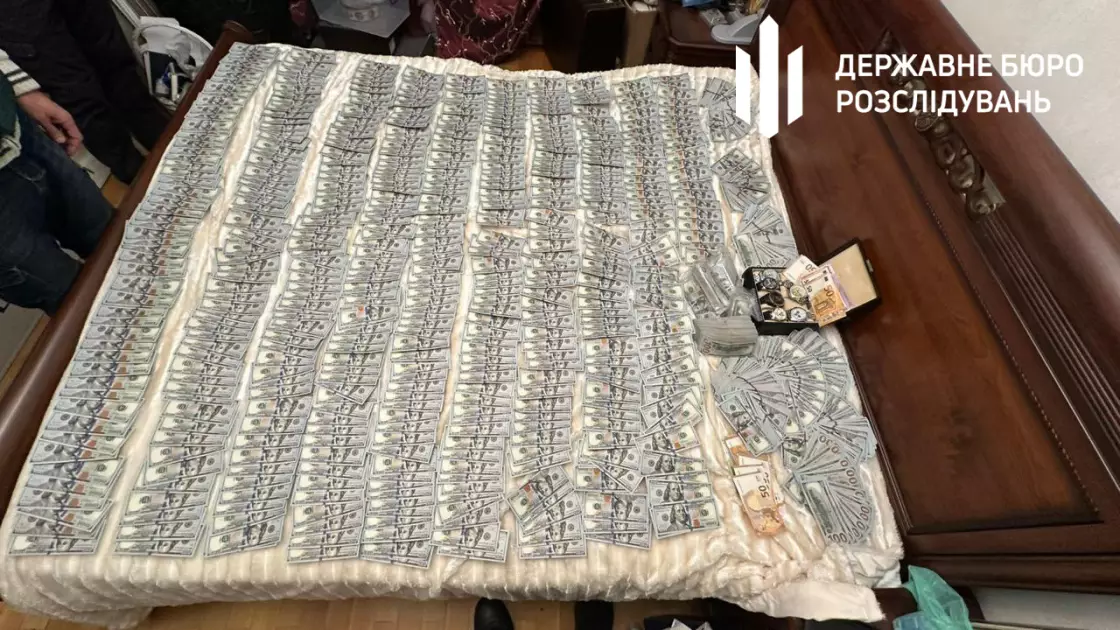 Як купували «захист» від мобілізації: ДБР завершило розслідування масштабної схеми ухилення від служби в Голосіївському РТЦК - 4