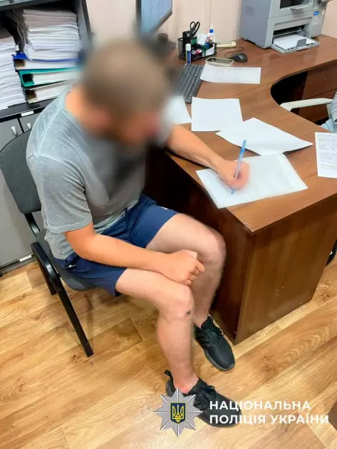 Поліція повідомила про підозру групі молодиків за напад і побиття перехожих на Хрещатику - 3