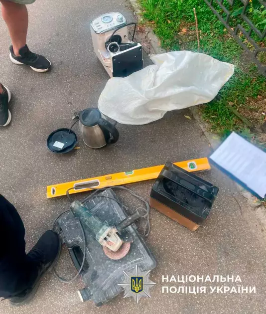 Замість ремонту — пограбування: у Києві “майстер” виніс усе з квартири в перший день роботи - 1