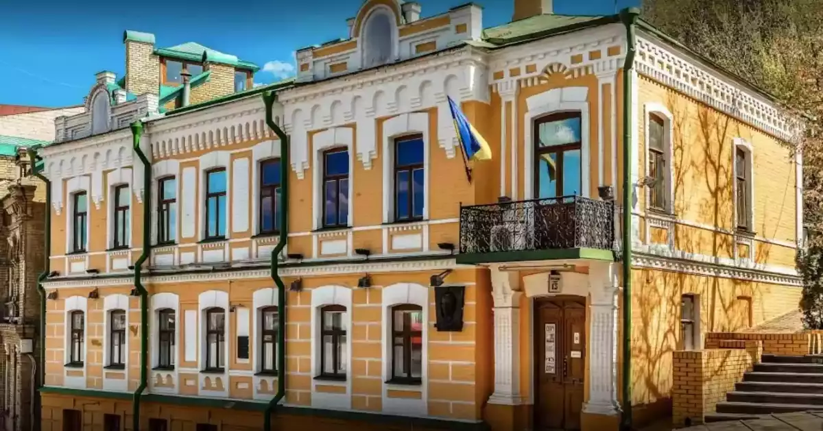 Топ-10 найбезглуздіших місць Києва: суб’єктивний гід від блогерки - 10