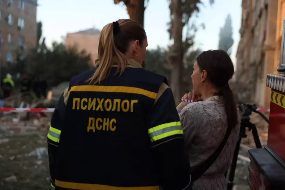 Київ після атаки: кількість поранених зросла до 30, під завалами шукають людей - 3