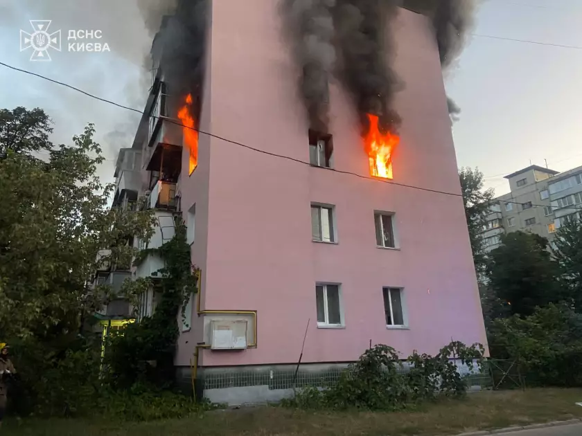 Пожежа у п’ятиповерхівці на Лісовому масиві: вогонь охопив квартиру на 3-му поверсі - 2