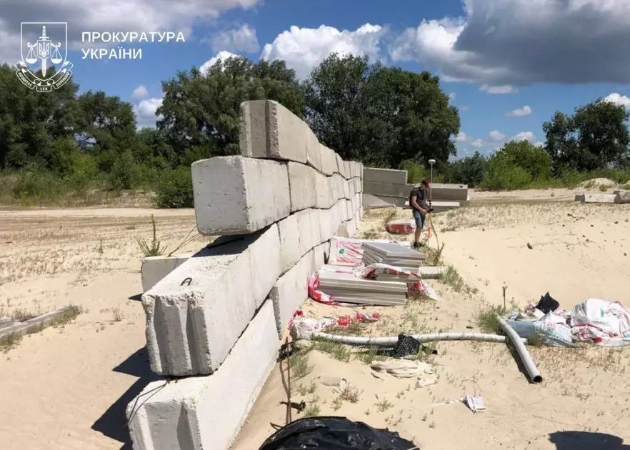 Фіктивні склади й підроблені документи: як намагалися захопити землю вартістю понад 40 млн грн у столиці - 1
