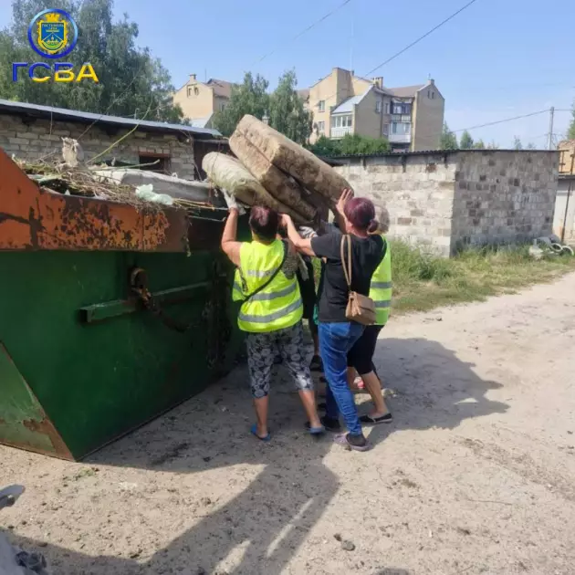 У Гостомелі розчистили стихійні сміттєзвалища: порушникам загрожують штрафи - 2