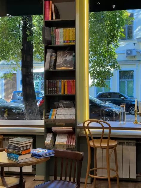Readeat відкрила на Печерську нову книгарню-кав’ярню у форматі «Місто» - 3