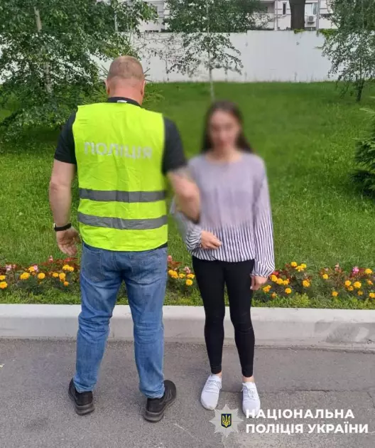 У Києві судитимуть 28-річну жінку, яка поштою збувала наркотики по всій Україні - 1