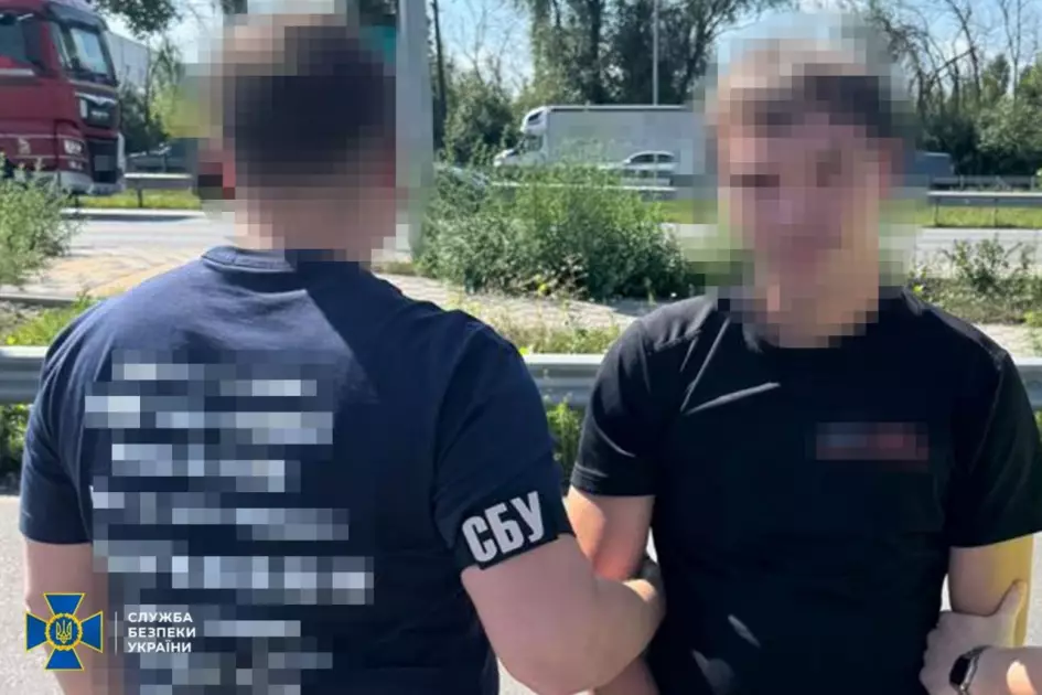 На замовлення рф: у Києві та регіонах викрили диверсантів, які палили залізницю та авто військових - 4