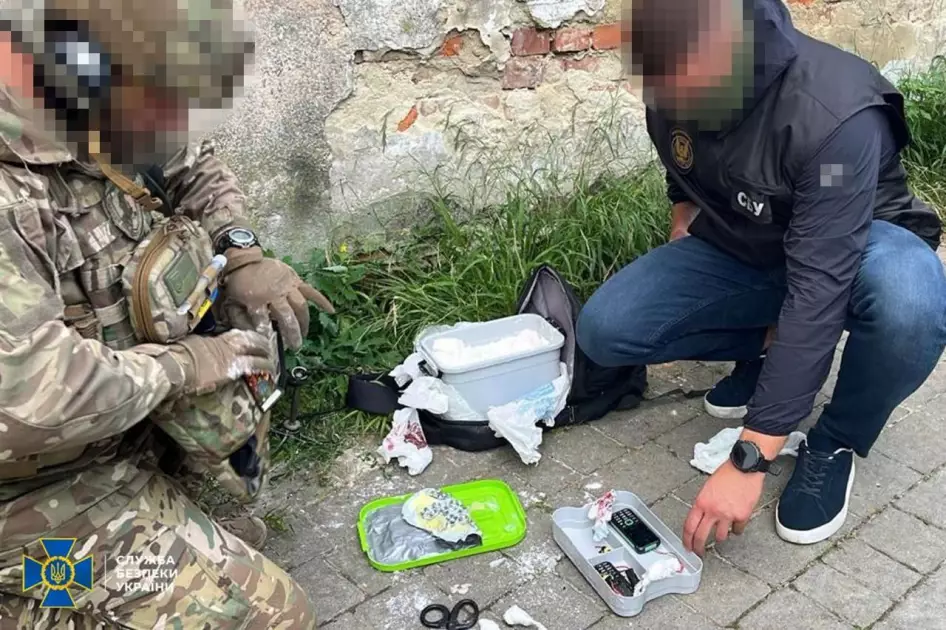На замовлення рф: у Києві та регіонах викрили диверсантів, які палили залізницю та авто військових - 3