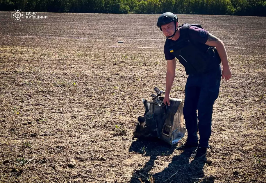 У Білоцерківському районі знешкодили уламки ракети Х-101 із бойовою частиною - 1
