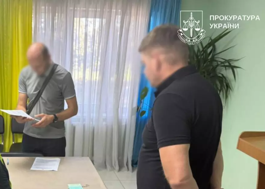 У Києві посадовцям та інженеру повідомили підозри через збитки бюджету понад 2 млн грн - 1