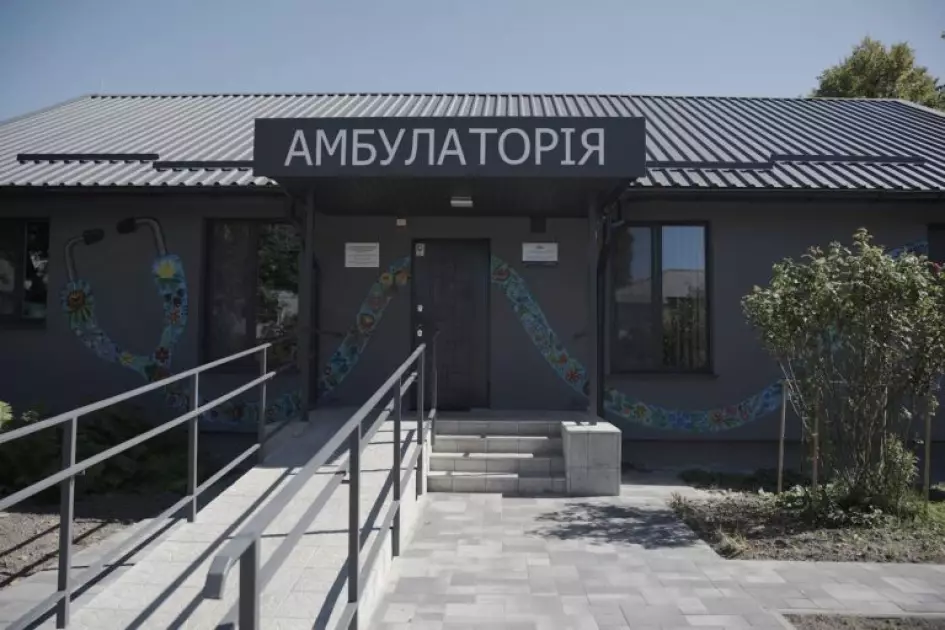 У Микуличах відновили амбулаторію, зруйновану під час бойових дій: заклад вже приймає пацієнтів - 2