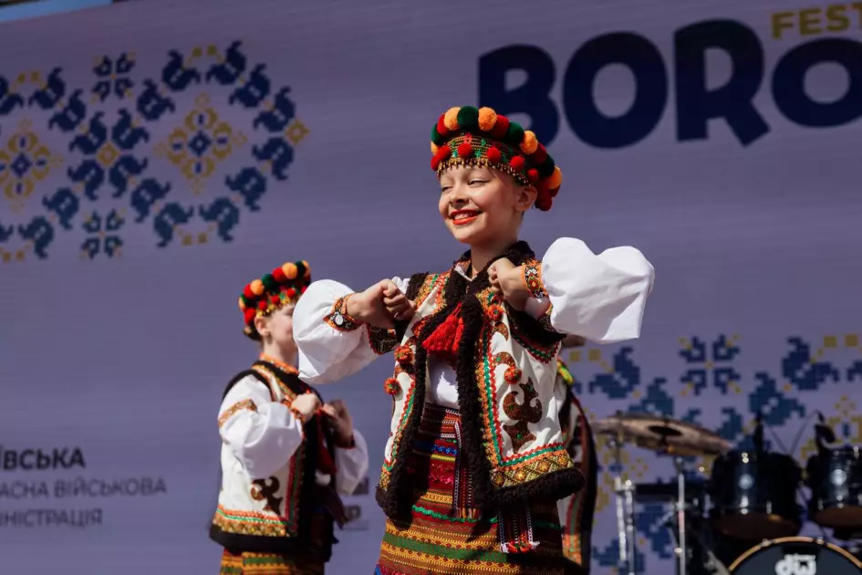 У Бородянці відбувся перший BOROFEST: 40 юних талантів отримали стипендії до 15 тисяч гривень - 3