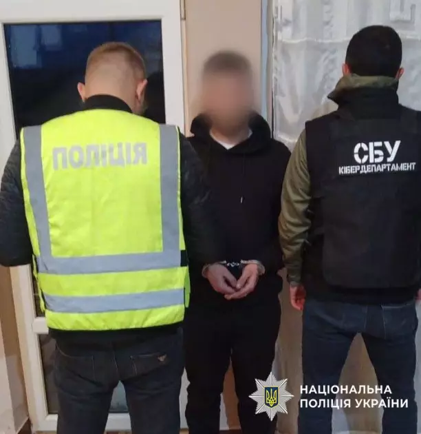 Двоє податківців і їхній спільник постануть перед судом за витік персональних даних - 1