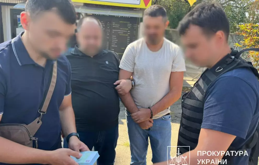 Обіцяв «домовитися з прикордонниками»: у столиці викрили схему нелегального перетину кордону - 2