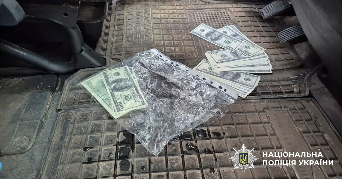 У Києві викрили схему продажу «гуманітарних» авто для ЗСУ - 1