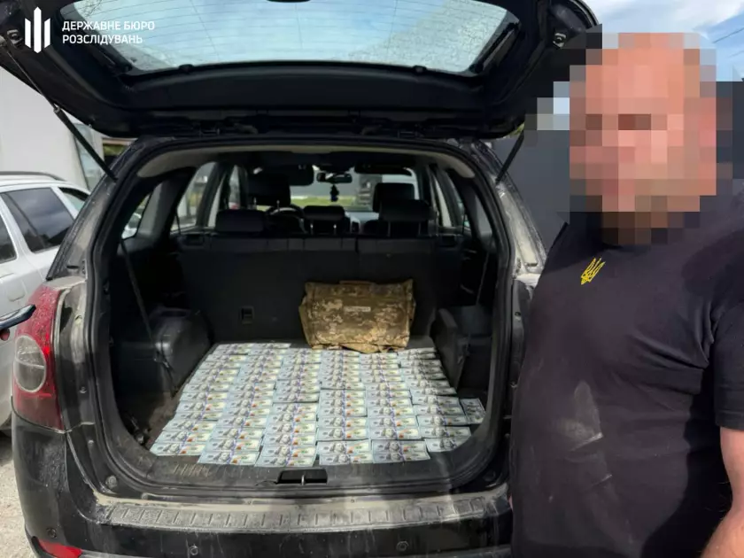 На Київщині військові збули майже 30 тонн армійського пального: ДБР викрило схему - 1