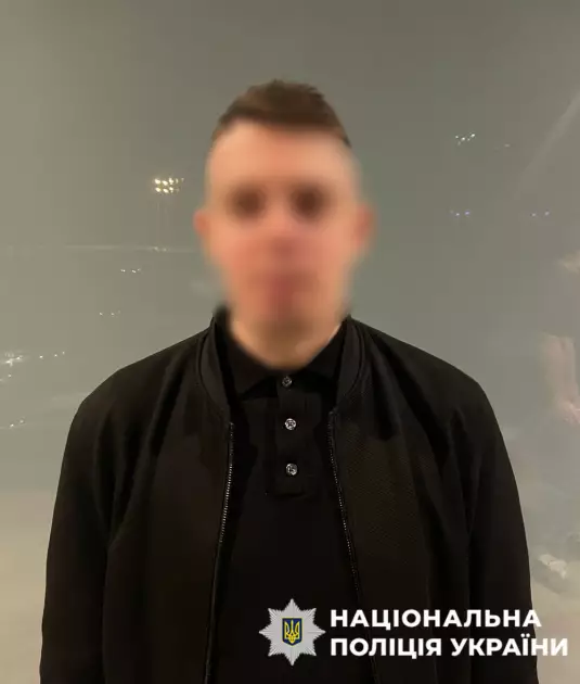 У Києві судитимуть чоловіка, який жорстоко напав на 21-річну дівчину у під’їзді багатоповерхівки - 1