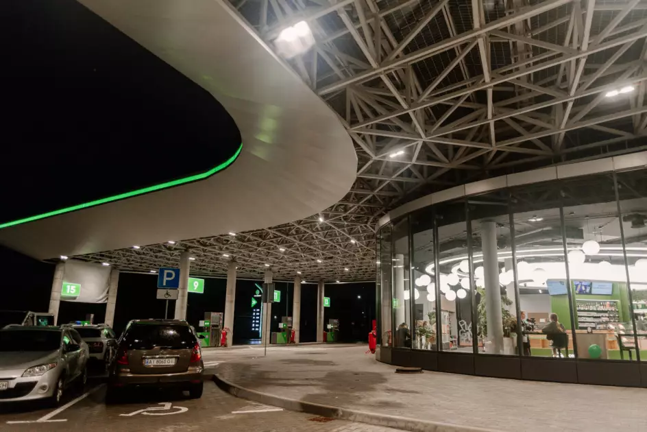 Під Києвом запрацював перший сонячний автозаправний комплекс COR-Energy - 1
