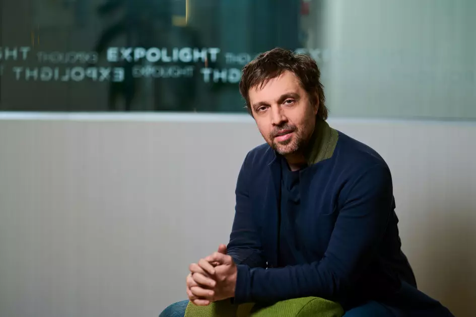 Монумент «Батьківщина-Мати» ожив світловою інсталяцією: у Києві показали унікальне медіа-шоу - 3