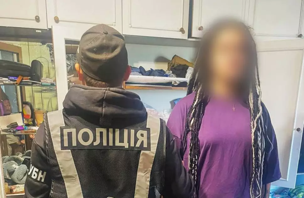 На Київщині знешкодили групу наркодилерів: вилучено наркотики, зброю та вибухівку - 2
