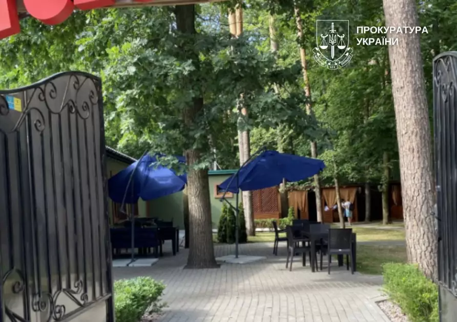 У Києві знесуть незаконний ресторан у Нацпарку «Голосіївський» - 1