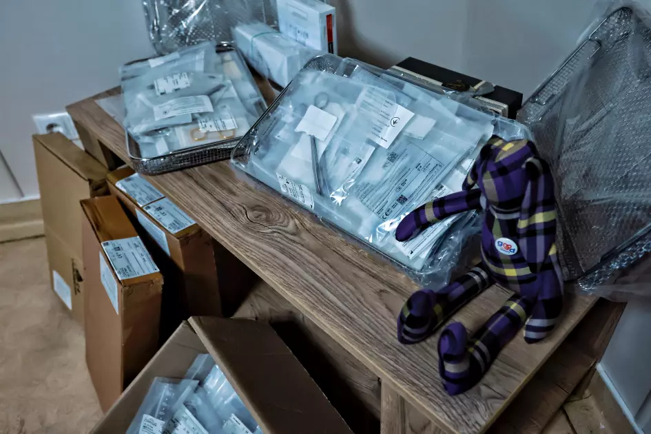 The Rasmus разом із Good Donations та Atlas Festival передали обладнання на 3,5 млн грн для дитячої лікарні «Охматдит» - 1