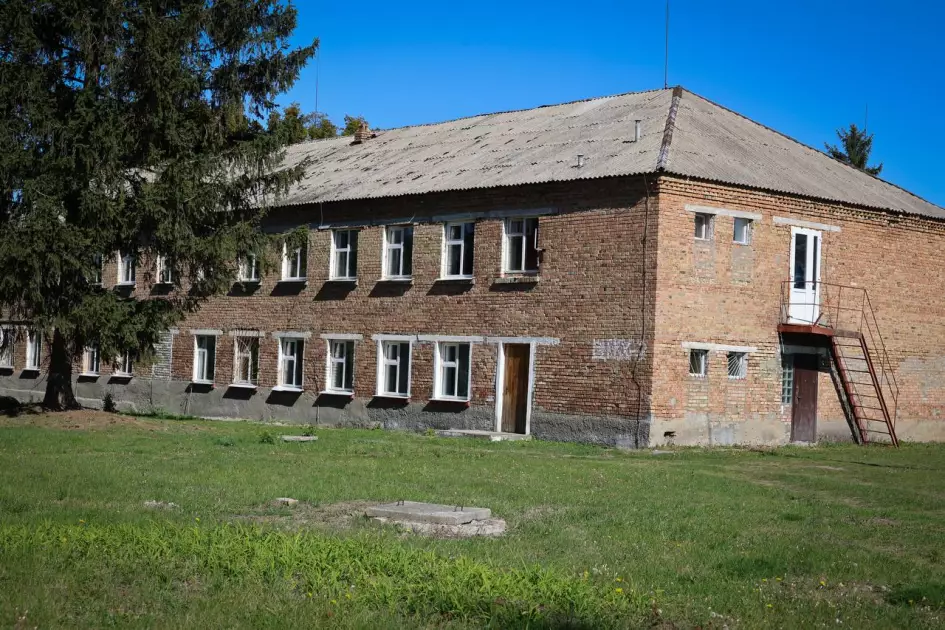 На Київщині оновлюють геріатричний пансіонат у Ржищеві для переселенців - 1
