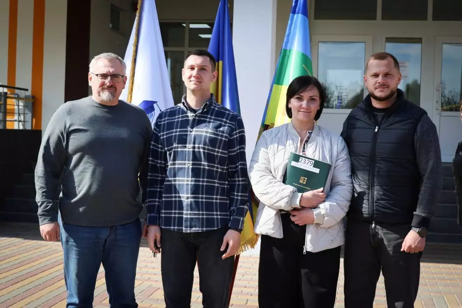 Київщина поповнила автопарк шкільних автобусів: 10 інклюзивних автобусів уже на маршрутах - 1