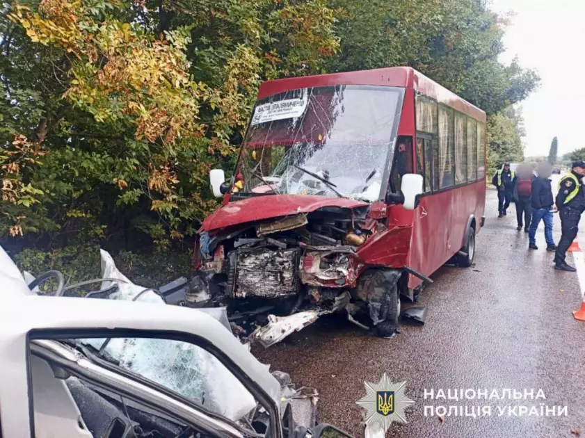 Смертельне зіткнення під Білою Церквою: водій загинув, вісім людей постраждали - 2