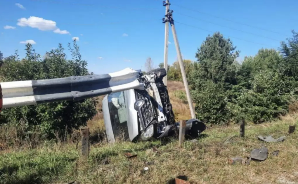 На Вишгородщині загинув водій мікроавтобуса після зіткнення з відбійником - 3