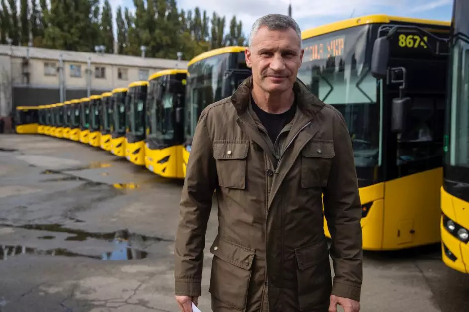 Міський транспорт столиці оновлюється: 30 сучасних автобусів вийшли на київські маршрути - 7