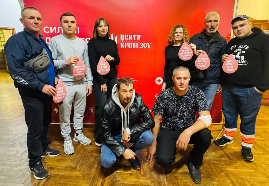 Працівники «Київавтодору» здали 16 літрів крові для українських військових - 3