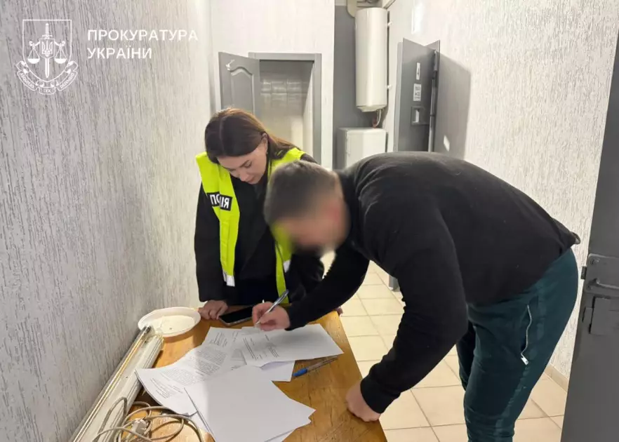 $9 тисяч за фіктивне працевлаштування: у Києві викрили схему «бронювання» для виїзду за кордон - 1