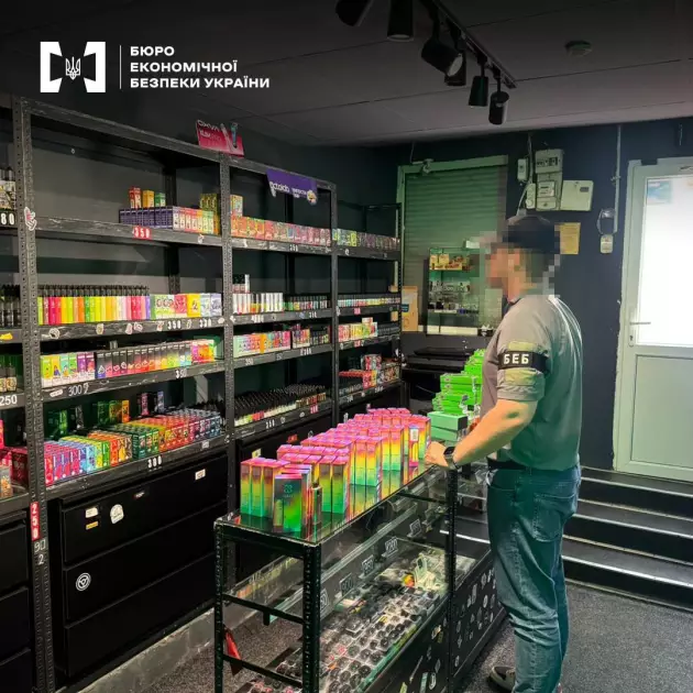 На Київщині судитимуть чоловіка за продаж контрафактних електронних сигарет - 6