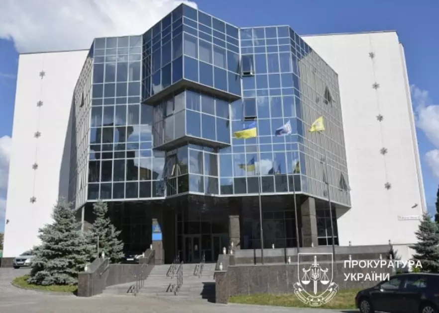 Мільйон гривень із бюджету: прокуратура повідомила про підозру посадовцю Голосіївської РДА - 2