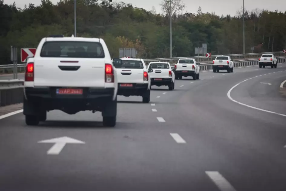 Київщина передала на фронт 16 пікапів і 350 дронів для захисників Харківщини - 4