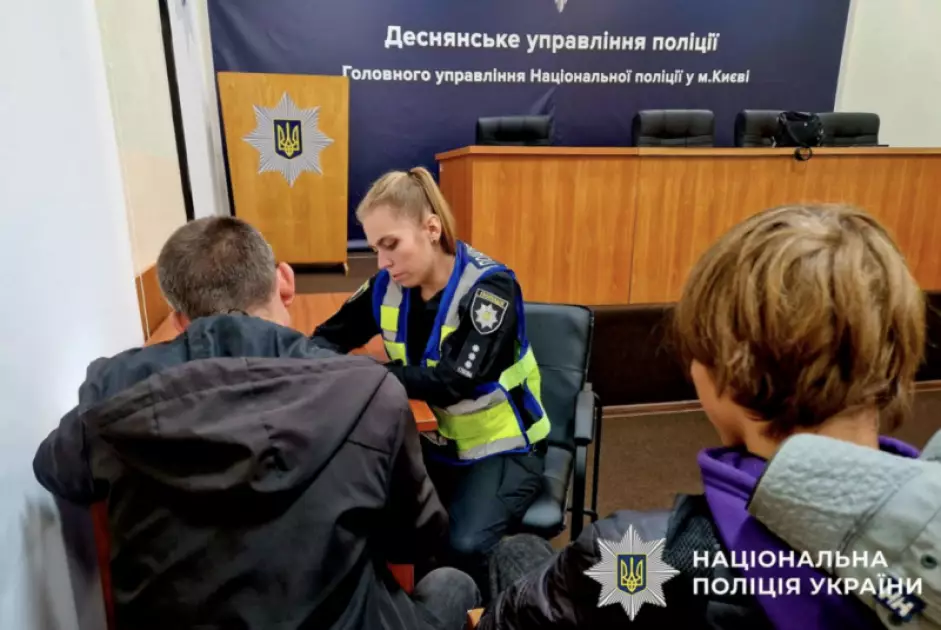 У Деснянському районі троє підлітків побили 13-річного школяра: поліція провела перевірку - 1