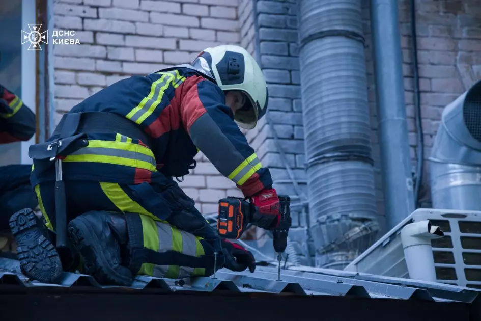 Рятувальники ліквідували загоряння на кухні закладу у Шевченківському районі - 4