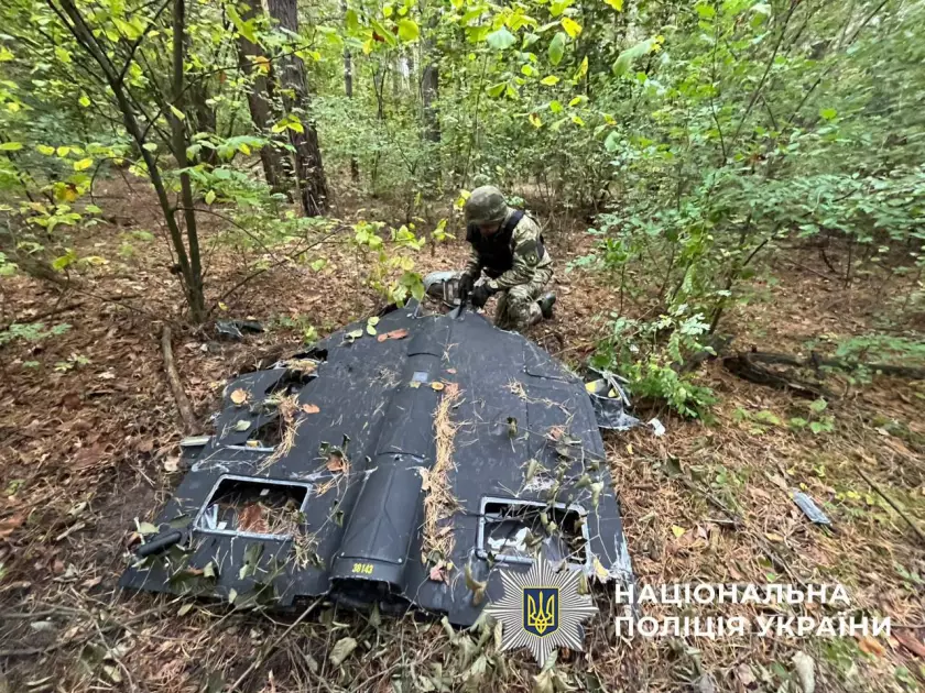 У Дарницькому районі Києва знайшли уламки ворожого дрона з бойовою частиною - 2