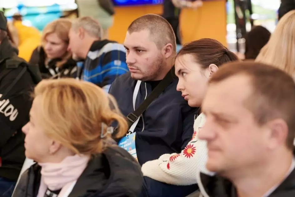 «Родина для кожної дитини»: у Києві пройшли пікнік та виставка на підтримку усиновлення - 6